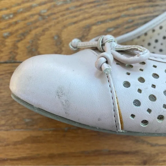 4/$10 - Comfort Plus Pale Pink Heeled Pumps with Bows - Picture 15 of 15